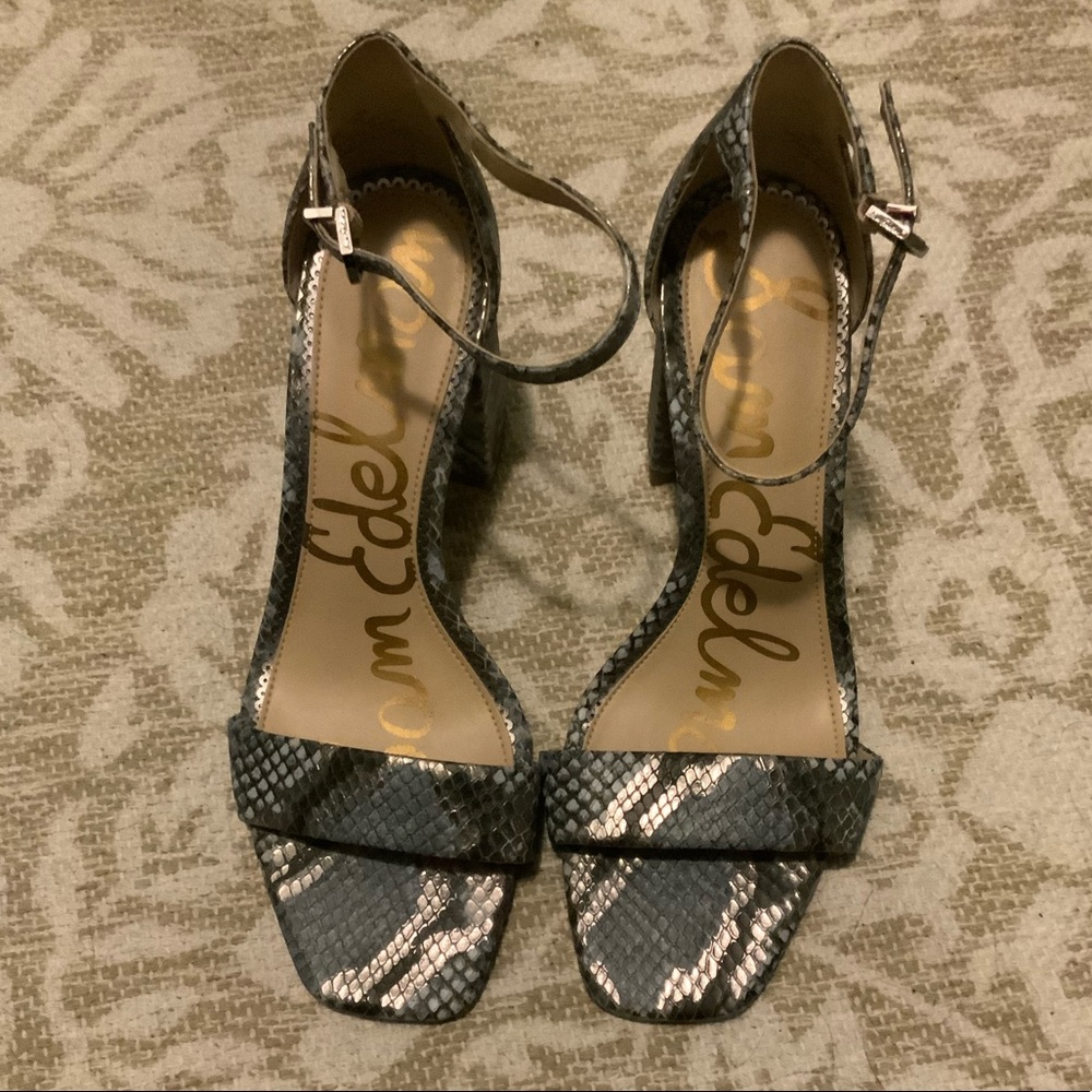 Camo or Snake Skin Blue and Metallic Silver Heels